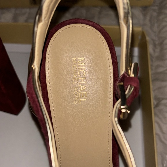 Michael Kors Harper Platform heels - Picture 2 of 4
